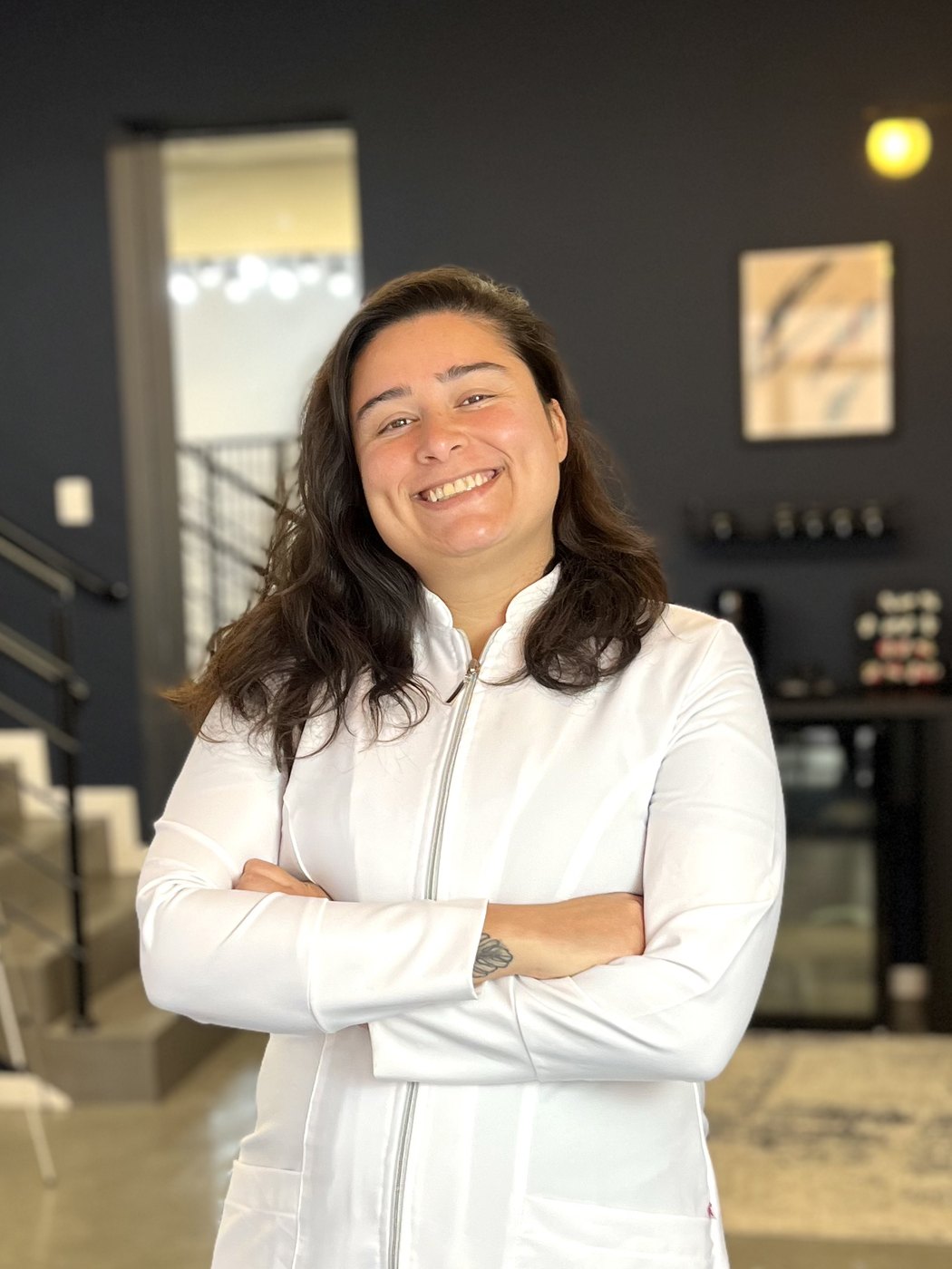 Jéssica Schiavini, Subgerente e Assistente de Remoção de Tatuagem